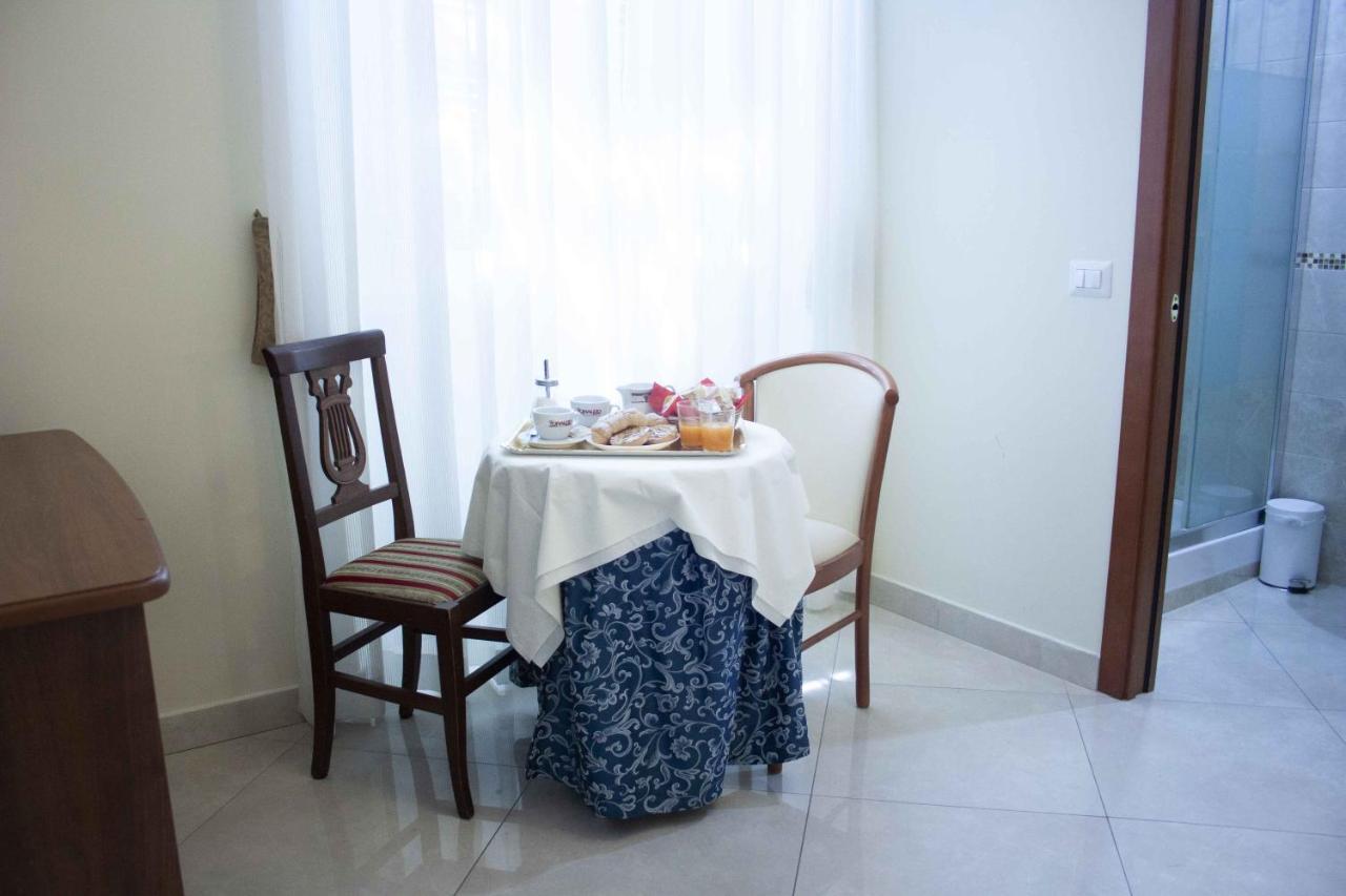 רומא Suite Dal Conte מראה חיצוני תמונה
